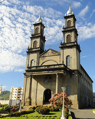CASTELO - Paróquia Nossa Senhora da Penha